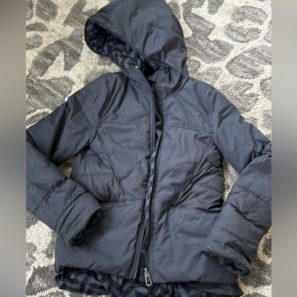 Kids Ivivva (Lululemon for kids) fall/winter jacket sz.6
